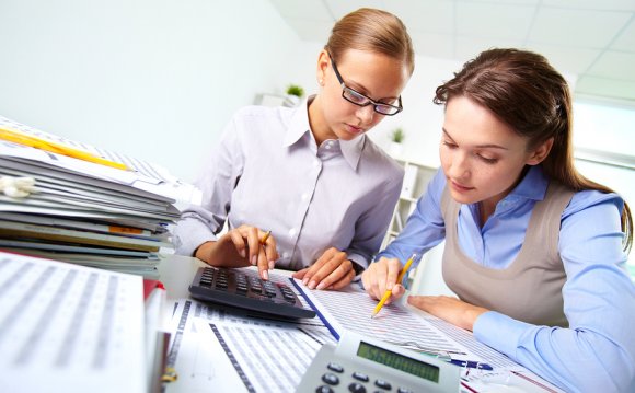 Economist Job Description